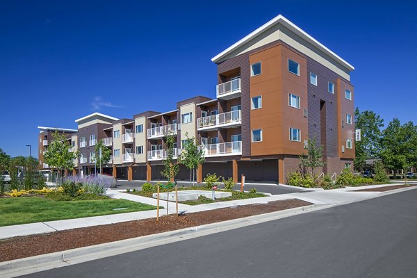 exterior at Riverwalk Apartments