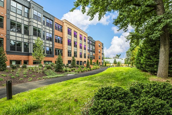 exterior at Delwyn Apartments