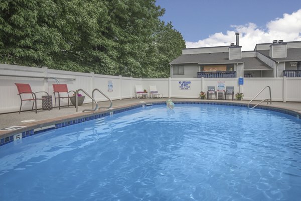 pool at Alvista Lake Meridian Apartments
