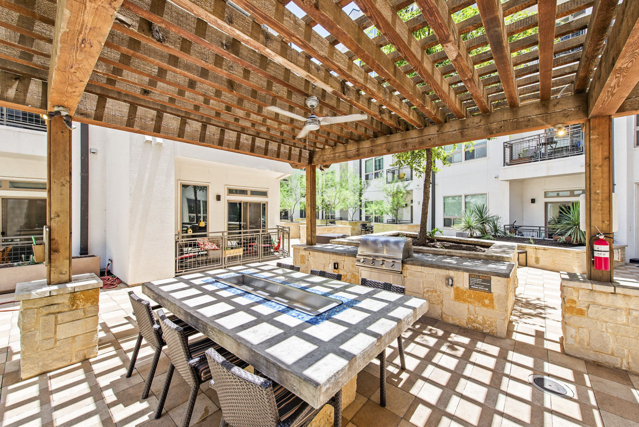 Grill area at 422 At The Lake (1 of 2)