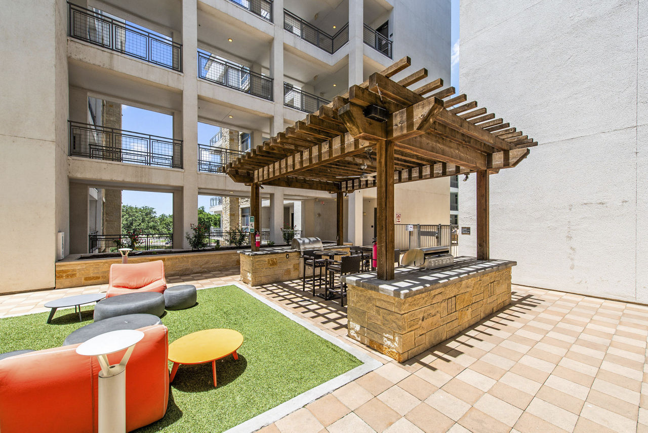 Grill area at 422 At The Lake (2 of 2)