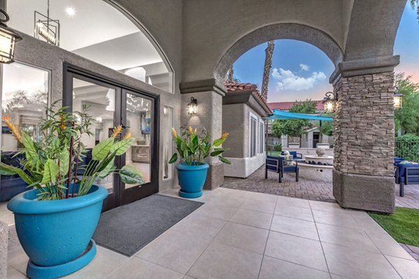 Springs at Continental Ranch: Contemporary view of luxury apartments in Tucson