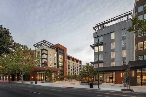 exterior at Lynhaven Apartments