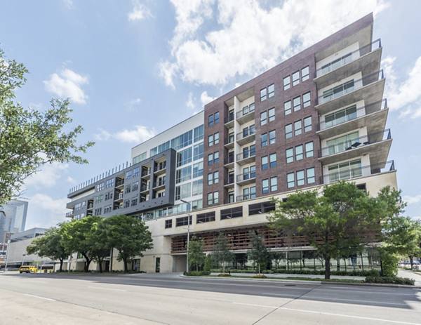 exterior at Eighteen25 Downtown Apartments