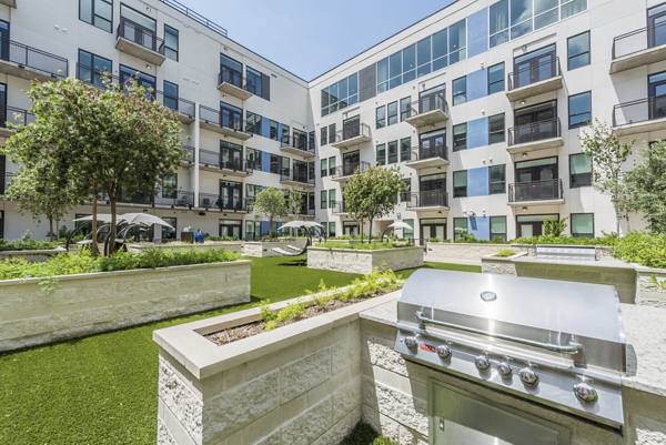 grill area at Eighteen25 Downtown Apartments