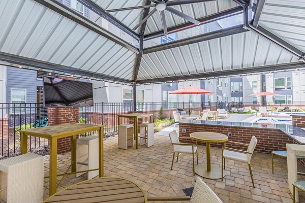 grill area/patio at Union Blacksburg Apartments