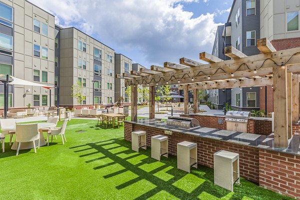 grill area/patio at Union Blacksburg Apartments