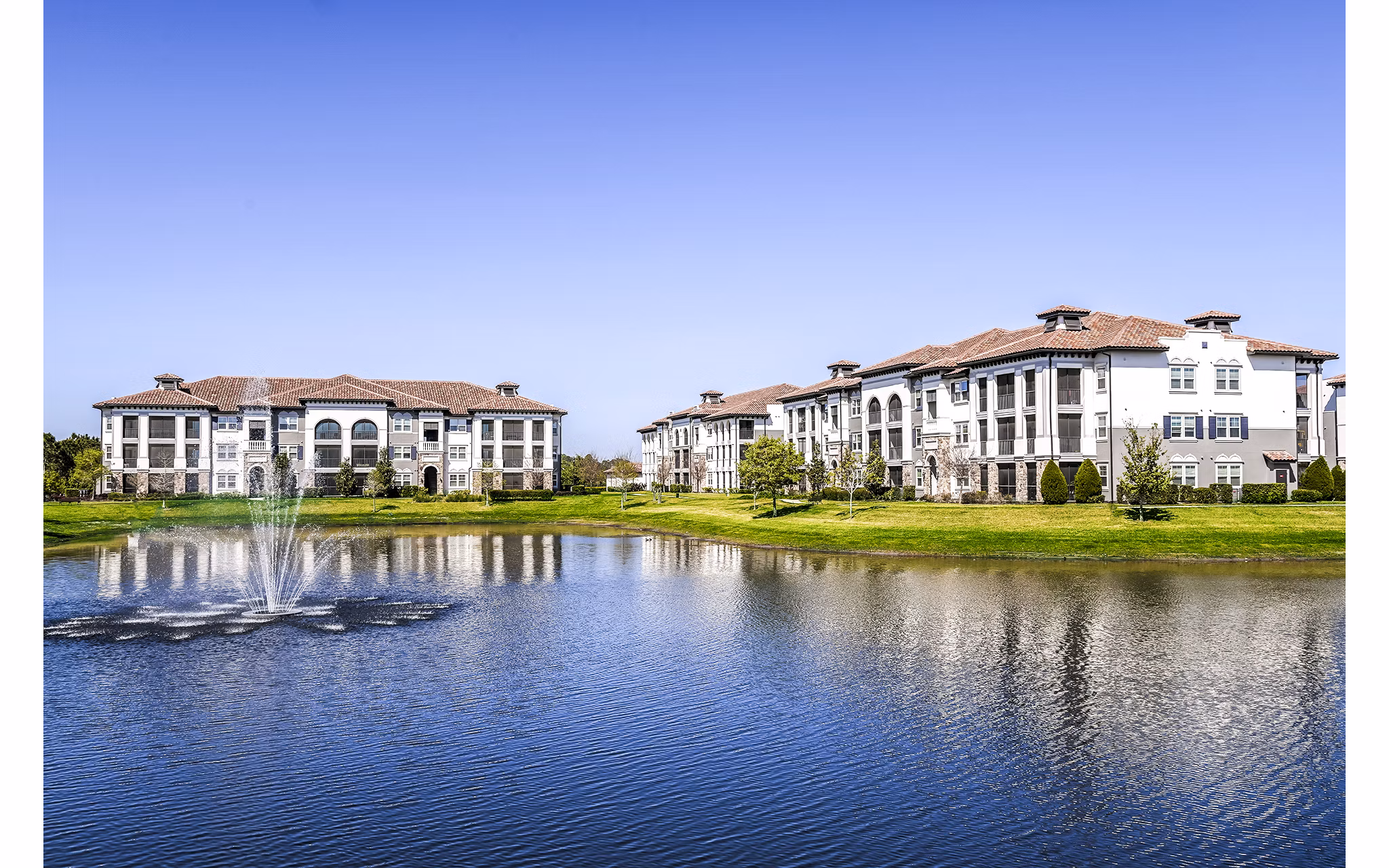Venetian Isle: Elegant of luxury apartments with waterfront views in Miami