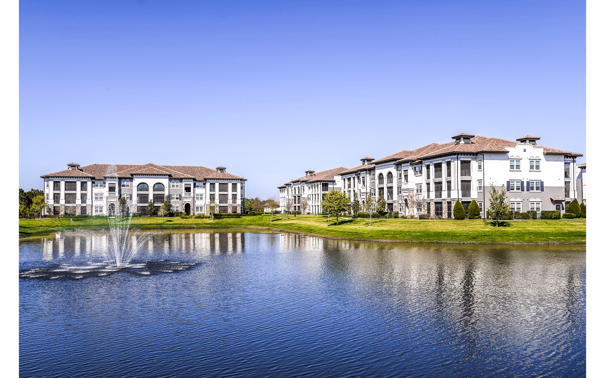 Venetian Isle: Elegant of luxury apartments with waterfront views in Miami