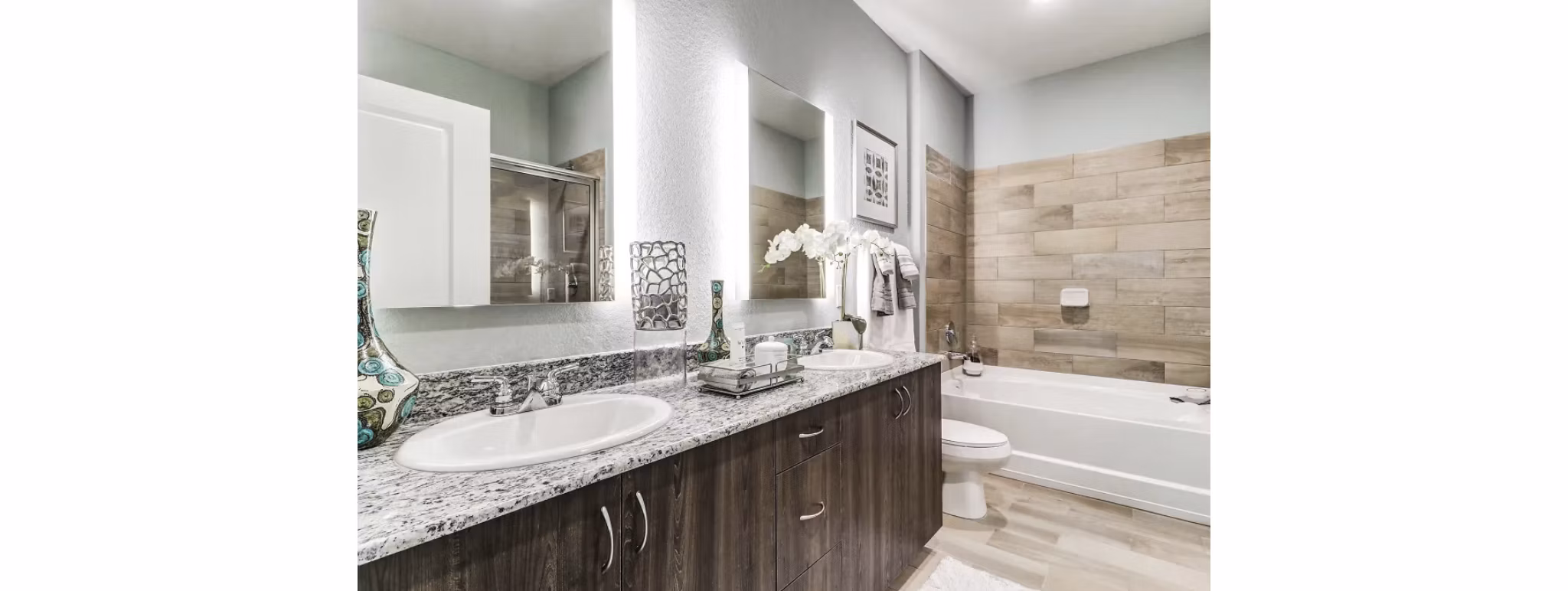 Luxurious bathroom with marble finishes at Venetian Isle Apartments
