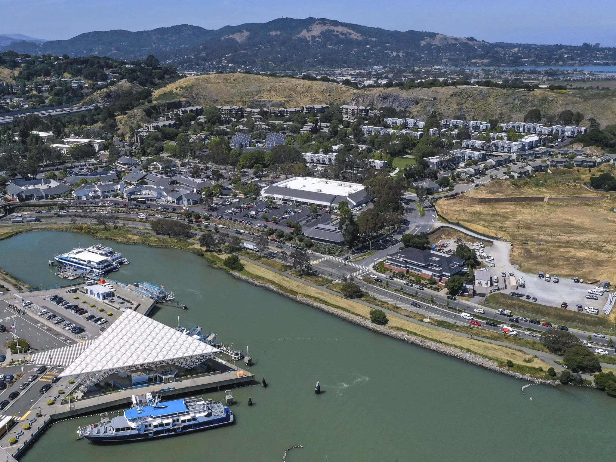 neighborhood at Serenity at Larkspur Apartments
