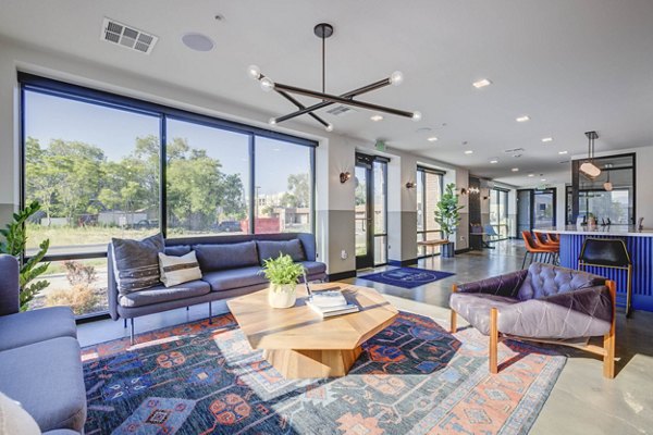 clubhouse/lobby at Metro at Fireclay Apartments