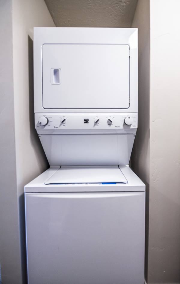 laundry room at Metro at Fireclay Apartments