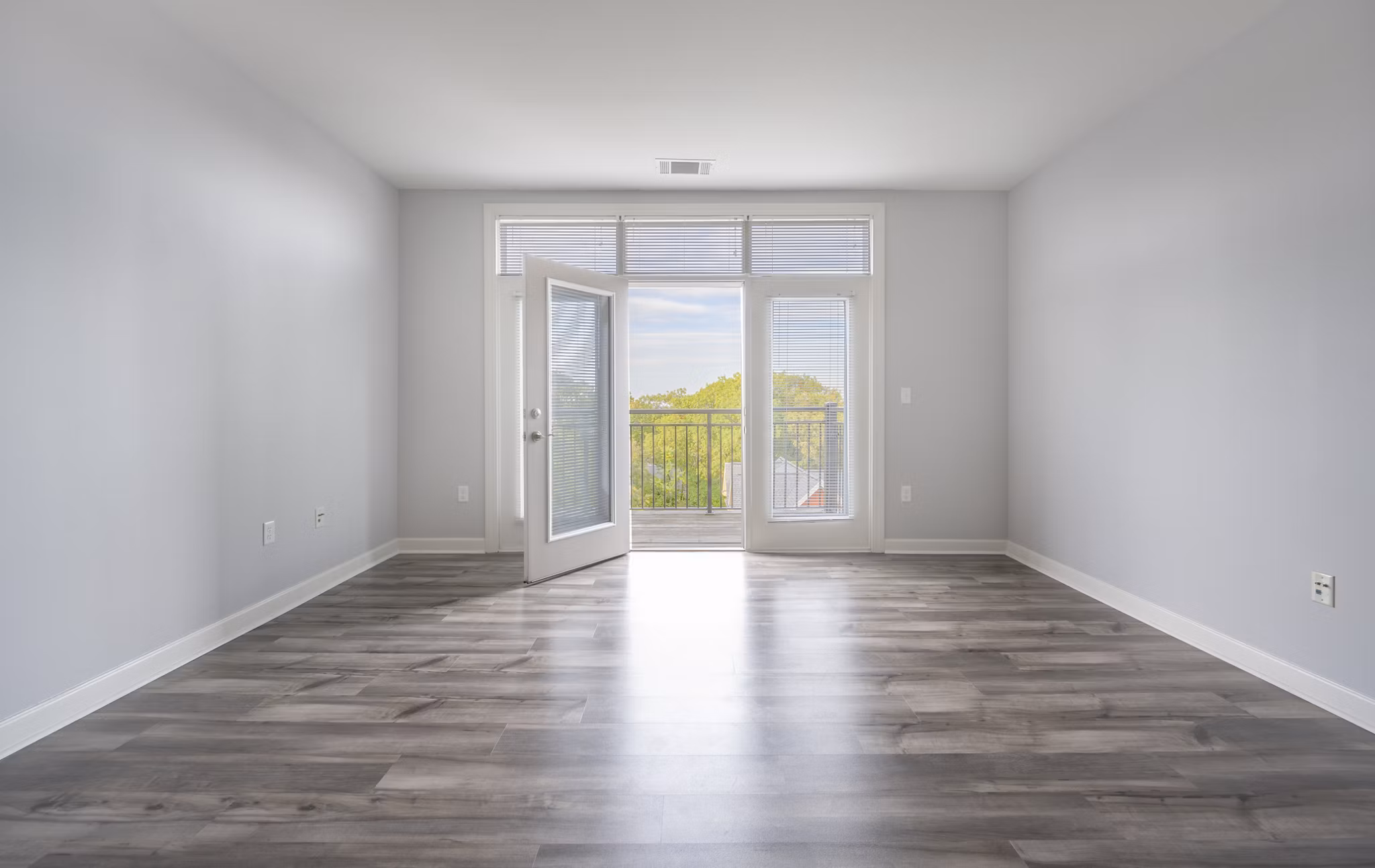 Contemporary living room with chic furnishings at Arlington 360 Apartments