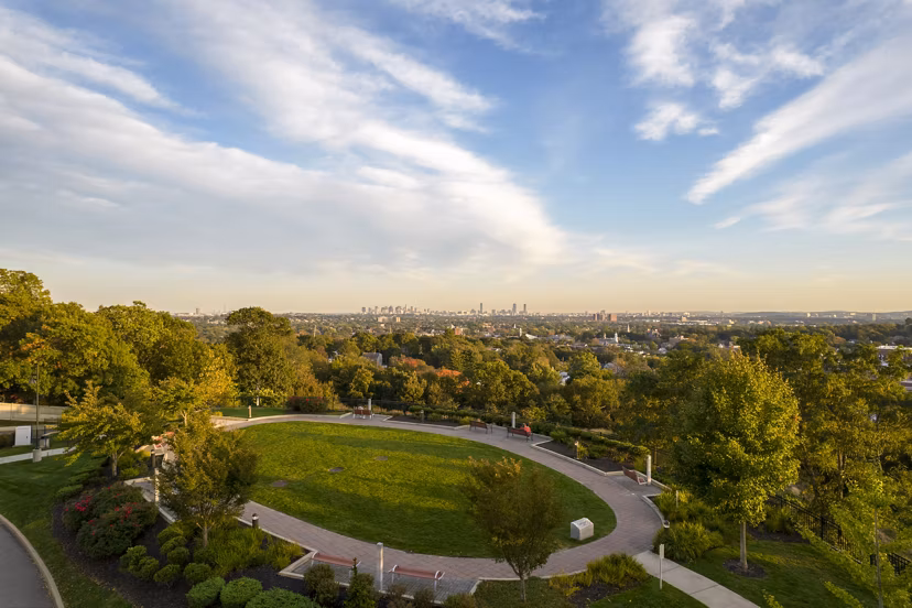 Arlington 360 Apartments: Scenic view of luxury residential community in Arlington