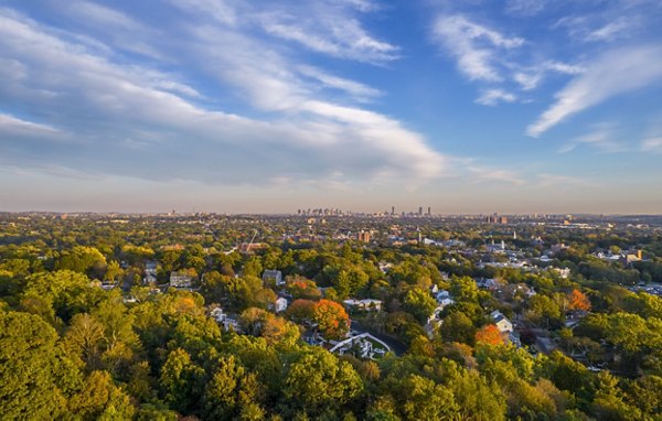 Arlington 360 Apartments: Scenic view of luxury apartments in Arlington