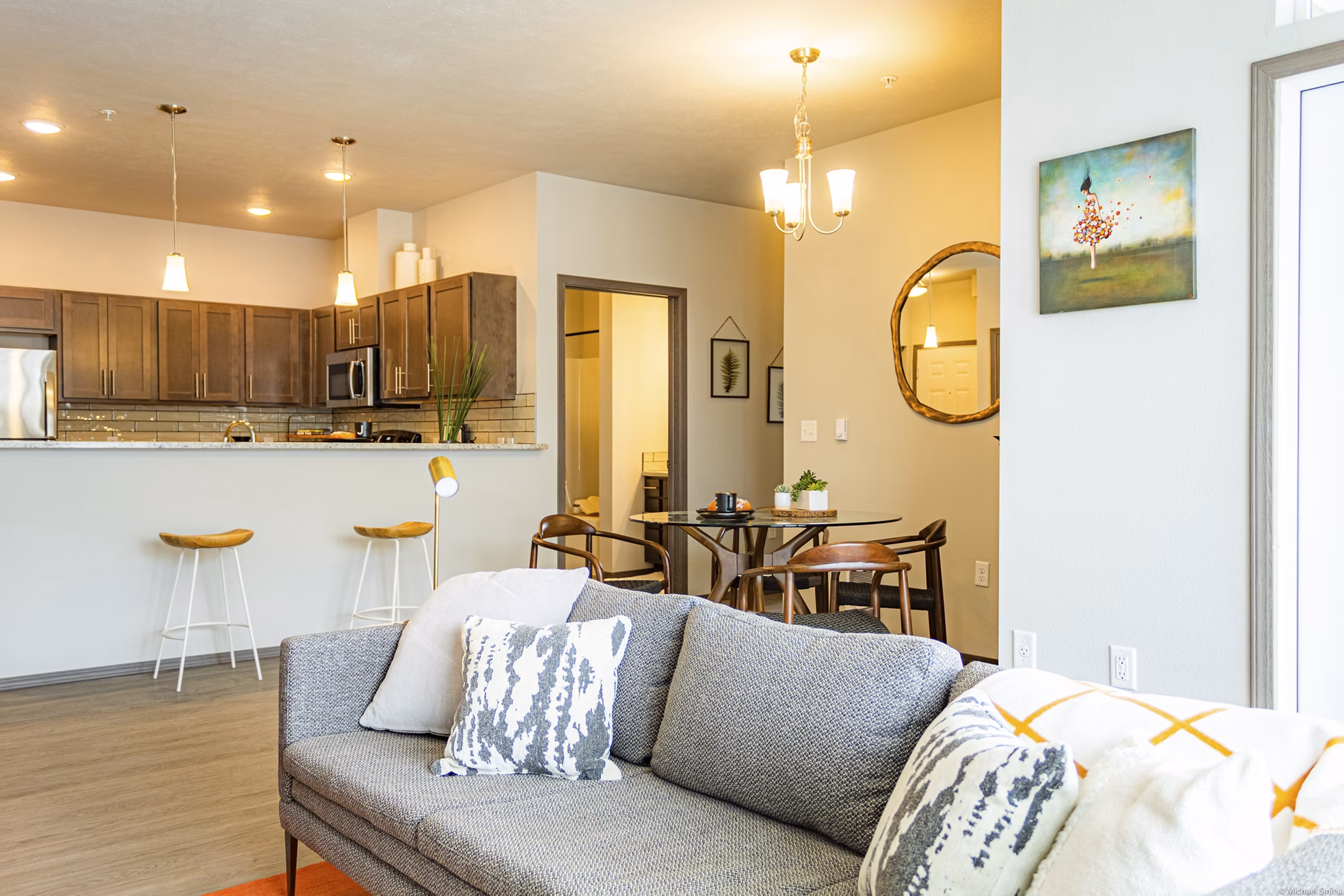 Modern living room with stylish furnishings at Broadway190 Apartments