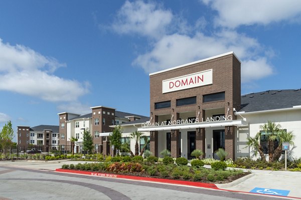 Domain Morgans Landing: Elegant mid-rise apartment building in Houston