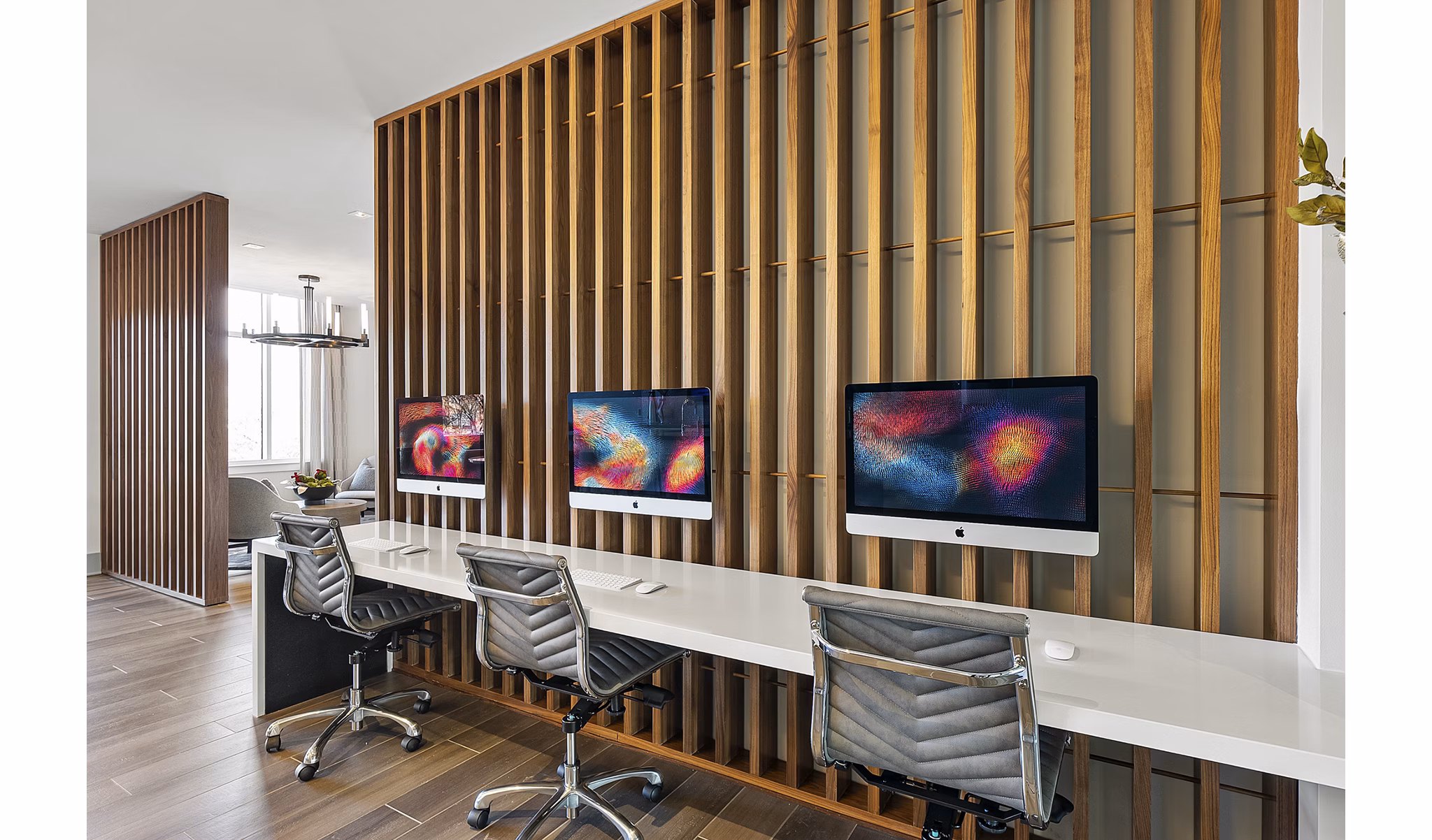 Element SouthPark Apartments: Modern clubhouse and business center near Charlotte, offering stylish meeting spaces and amenities
