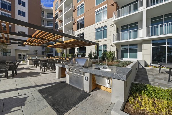 grill area at Element SouthPark Apartments
