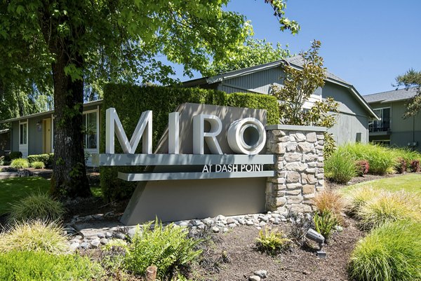 Miro Apartments: Contemporary signage at luxury apartments in Dallas