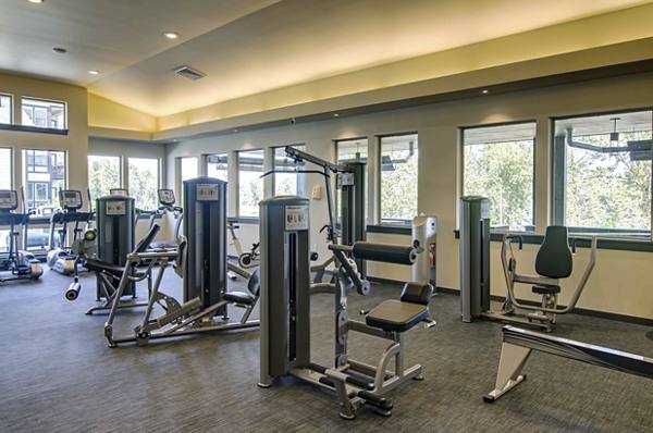 fitness center at Edgewater at the Cove Apartments