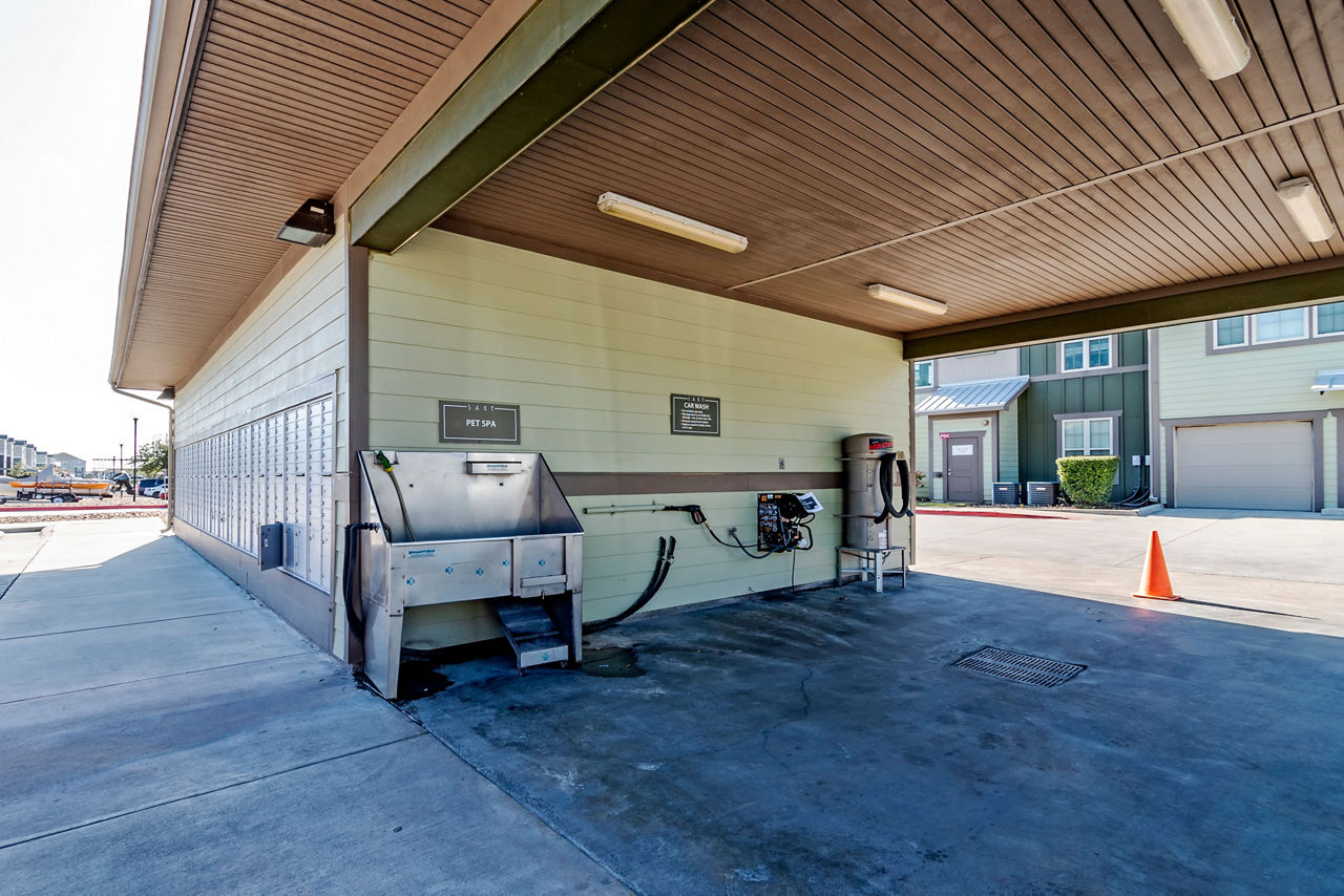 Pet wash at Sage Corpus Christi