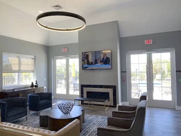 clubhouse at Hudson Mews Apartments