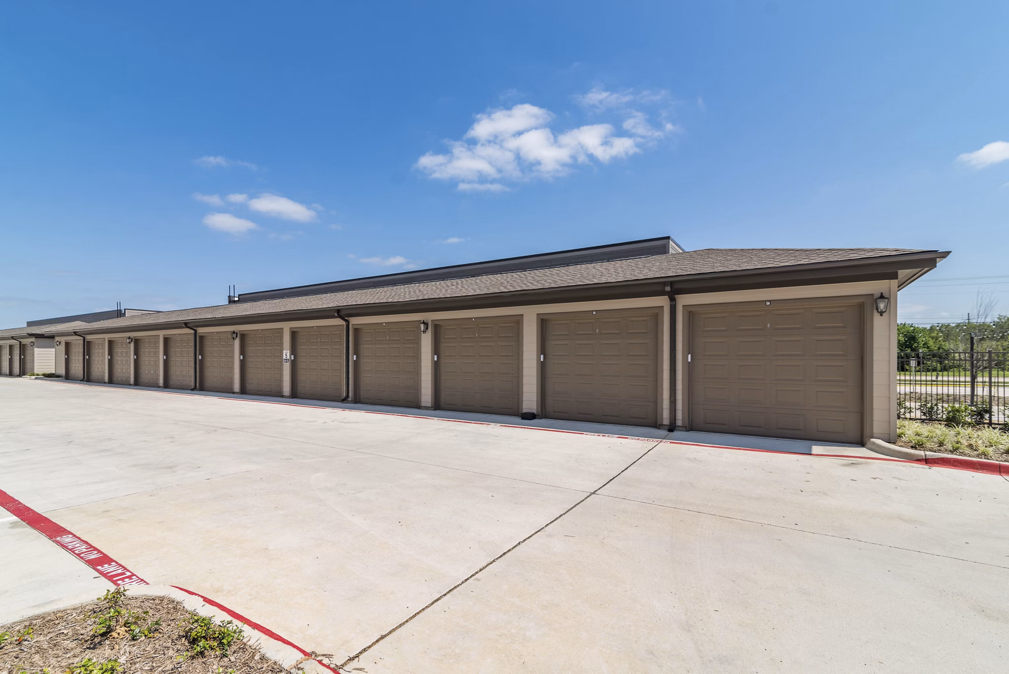Album Keller Ranch: Modern design at luxury apartments in suburban Houston