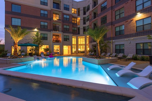 pool at Mezzo Kirby Med Center Apartments