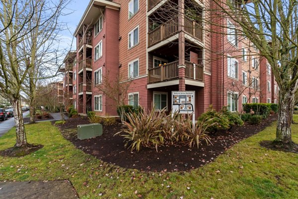 exterior at Willamette Gardens Apartments