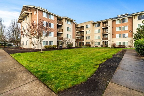 exterior at Willamette Gardens Apartments