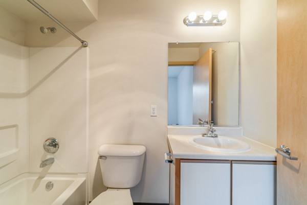 bathroom at Willamette Gardens Apartments
