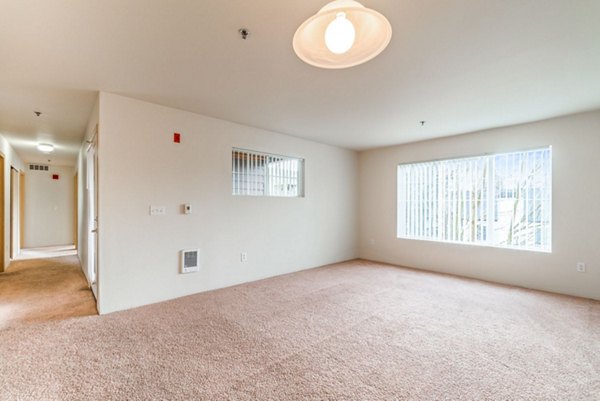 living room at Willamette Gardens Apartments