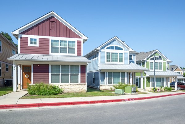 exterior at Hillside Ranch Apartments