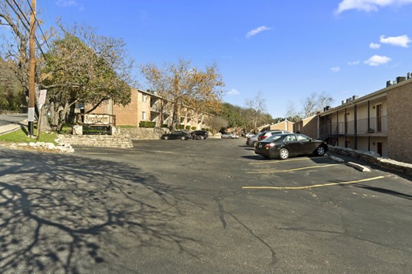 exterior at Treehouse Apartments