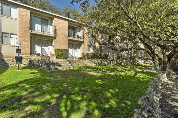 exterior at Treehouse Apartments