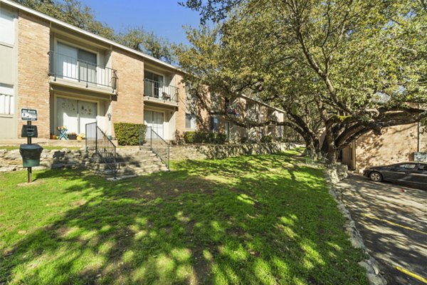 exterior at Treehouse Apartments