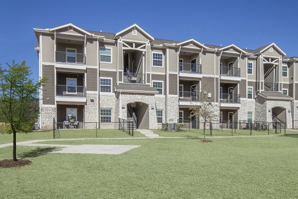 exterior at Roots at Waco Apartments