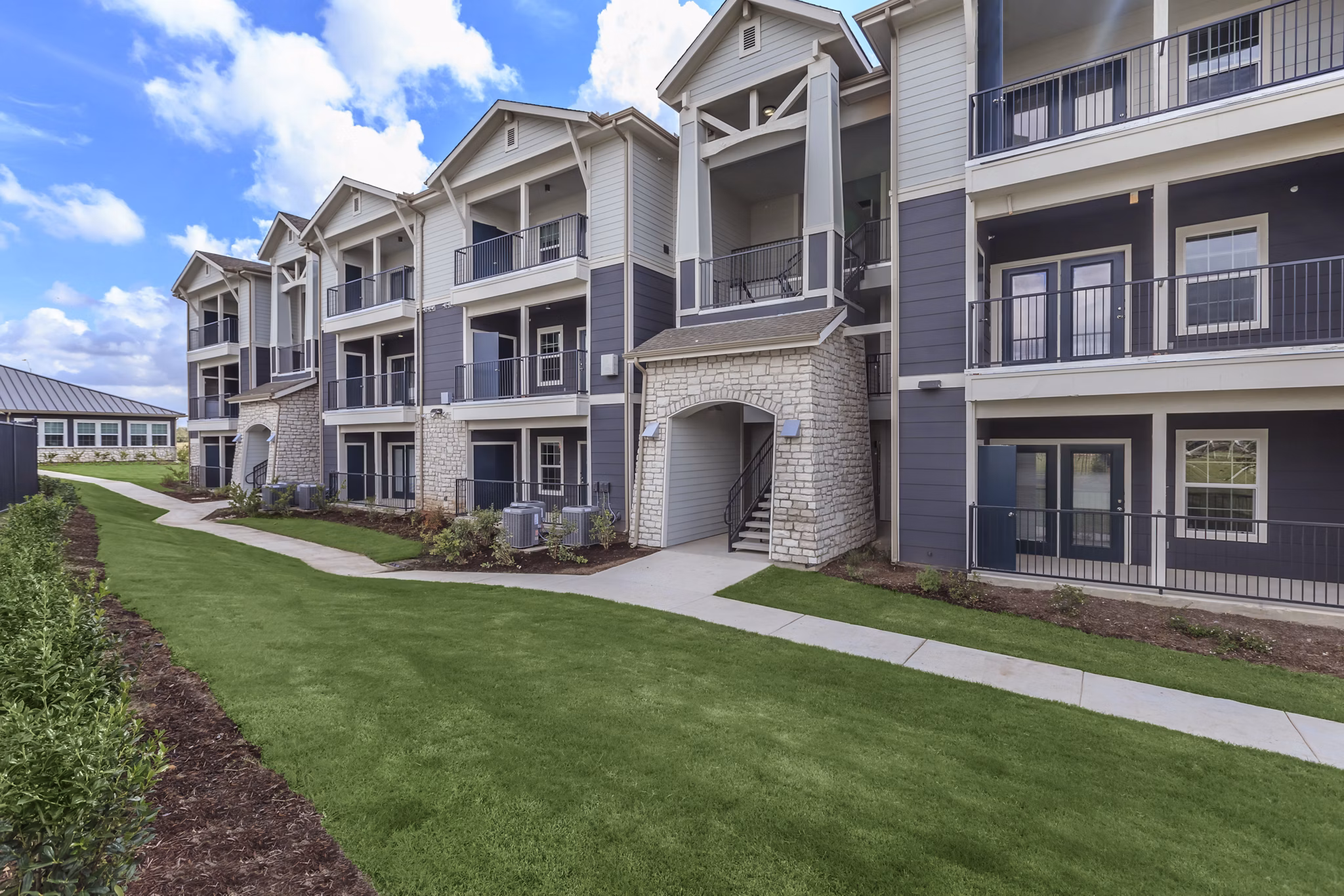 Roots at Waco: Chic of luxury apartments in Waco, Texas