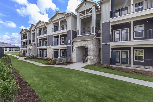 exterior at Roots at Waco Apartments