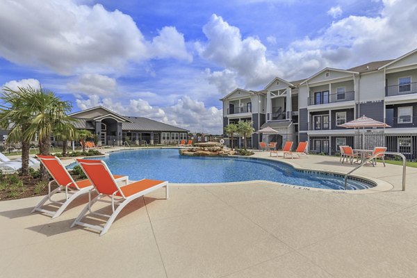 pool at Roots at Waco Apartments