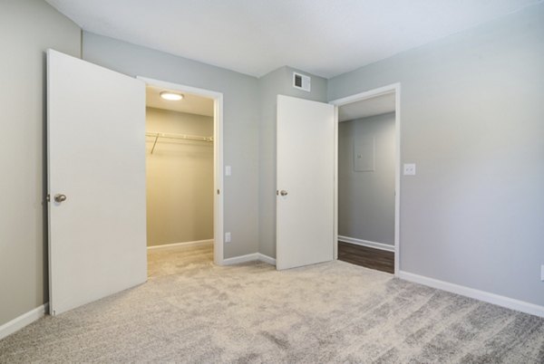 bedroom at Avana Bellevue Apartments