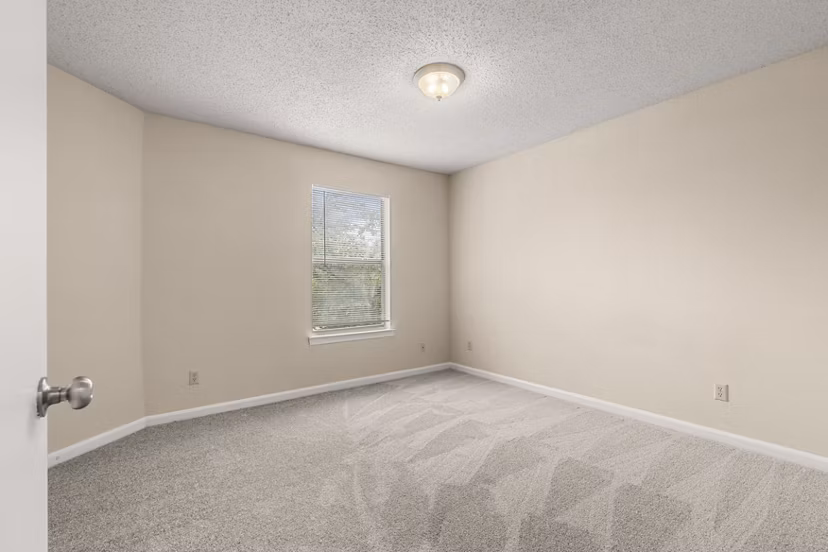 bedroom at Avana Bellevue Apartments