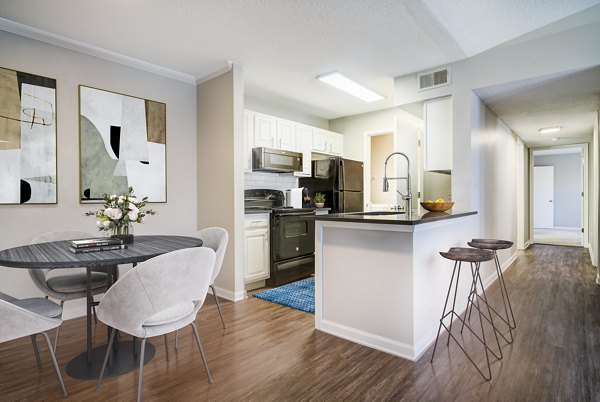 dining area at Avana Bellevue Apartments