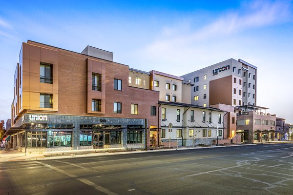 building at Union on 6th Apartments