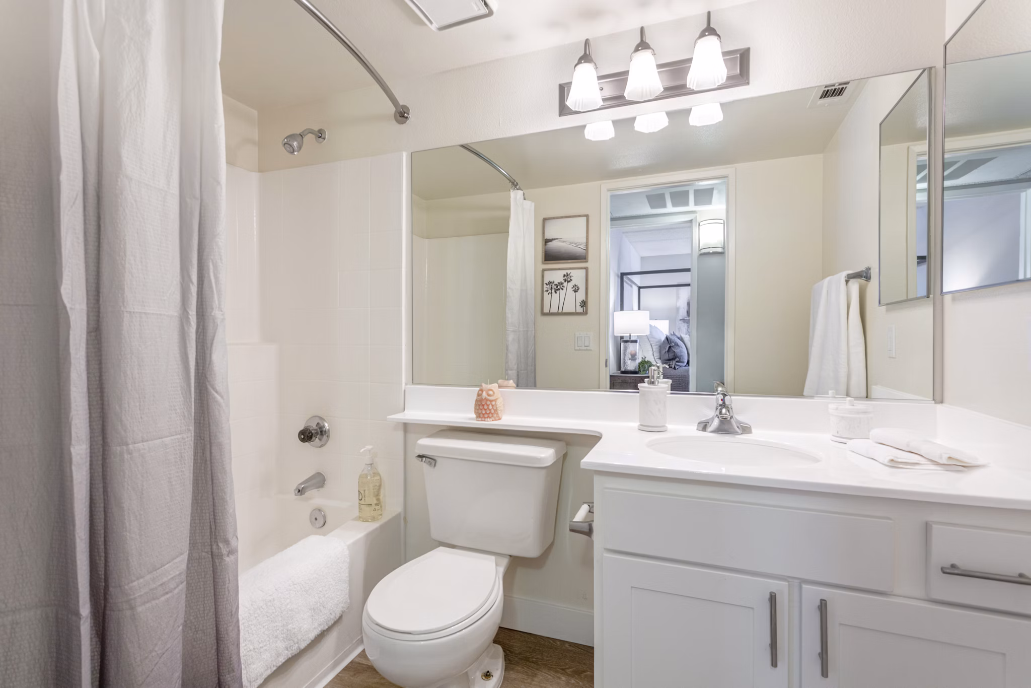 Bathroom featuring modern fixtures at Colony Parc Apartments