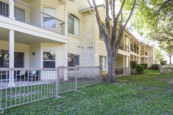 exterior at Somerset Townhomes