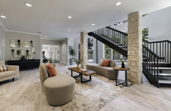 clubhouse at Somerset Townhomes Apartments