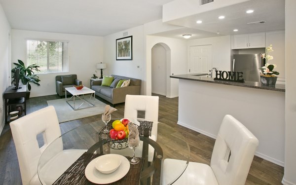 Dining area with elegant furnishings at Parc Chateaux Apartments